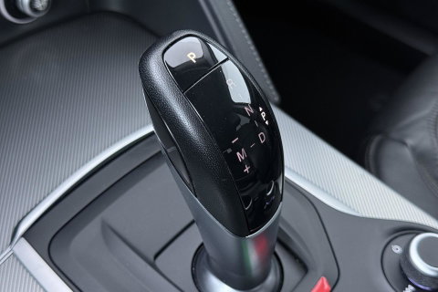 Alfa Romeo Stelvio 2.0 T AWD Super | ACC | Elektrische Stoelen+Memory | Stoel+Stuurverwarming | Camera | Dodehoekdetectie | Elektrische Achterklep | Leder