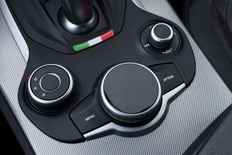 Alfa Romeo Stelvio 2.0 T AWD Super | ACC | Elektrische Stoelen+Memory | Stoel+Stuurverwarming | Camera | Dodehoekdetectie | Elektrische Achterklep | Leder