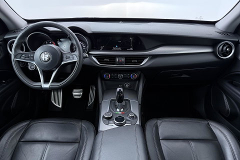 Alfa Romeo Stelvio 2.0 T AWD Super | ACC | Elektrische Stoelen+Memory | Stoel+Stuurverwarming | Camera | Dodehoekdetectie | Elektrische Achterklep | Leder
