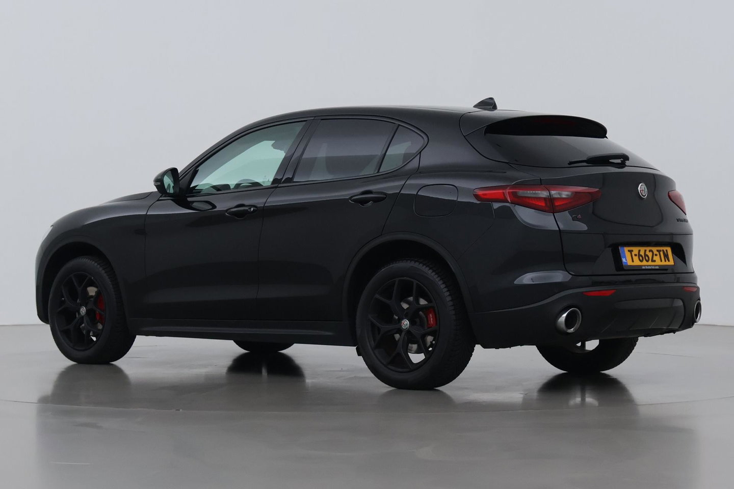 Alfa Romeo Stelvio 2.0 T AWD Super | ACC | Elektrische Stoelen+Memory | Stoel+Stuurverwarming | Camera | Dodehoekdetectie | Elektrische Achterklep | Leder