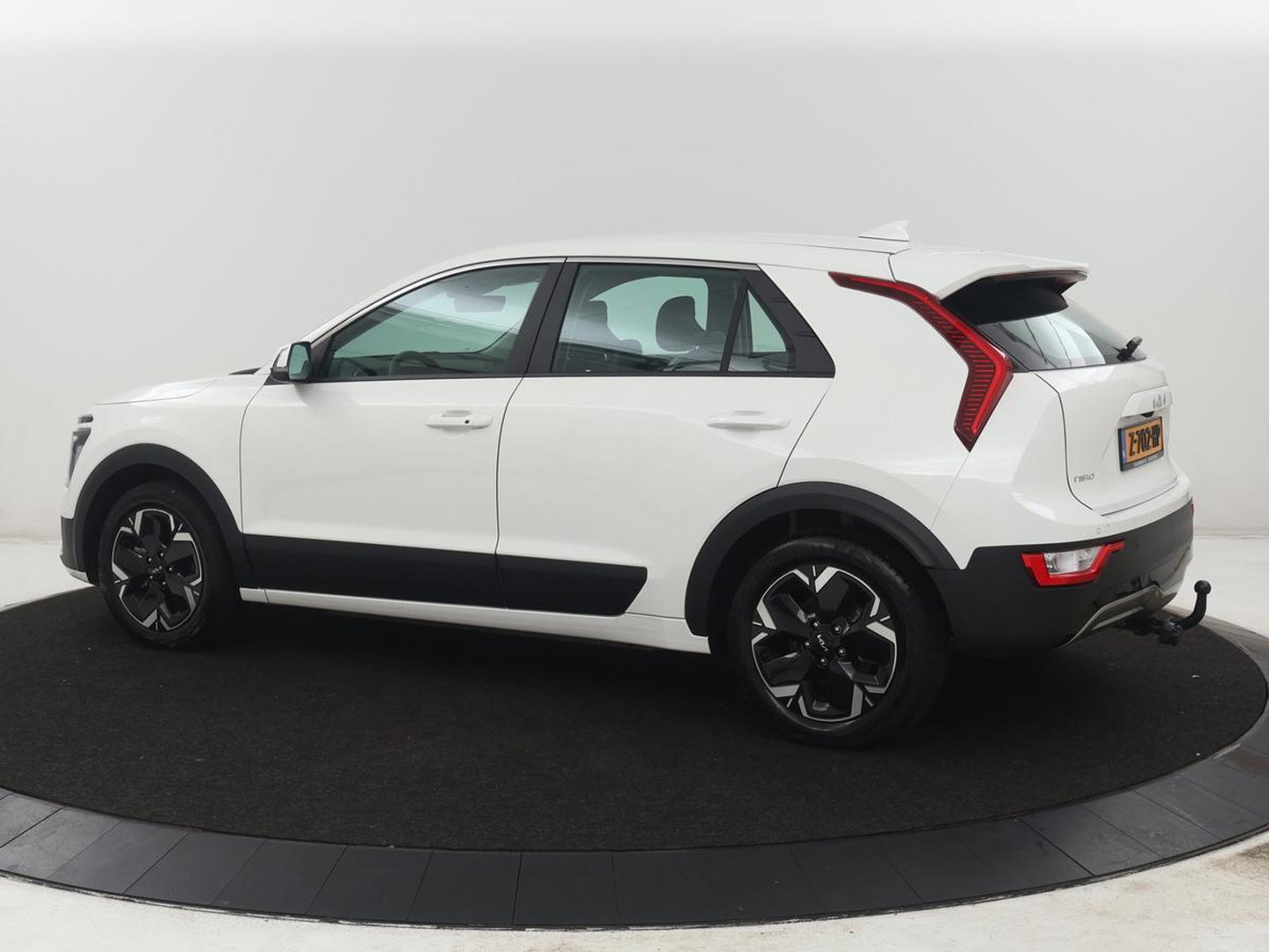 Kia Niro EV Light Edition 64.8 kWh | SOH 98,0% | Adaptive cruise | Lane assist | Carplay | Climate control | Virtueel dashboard | Camera | Park assist | Trekhaak