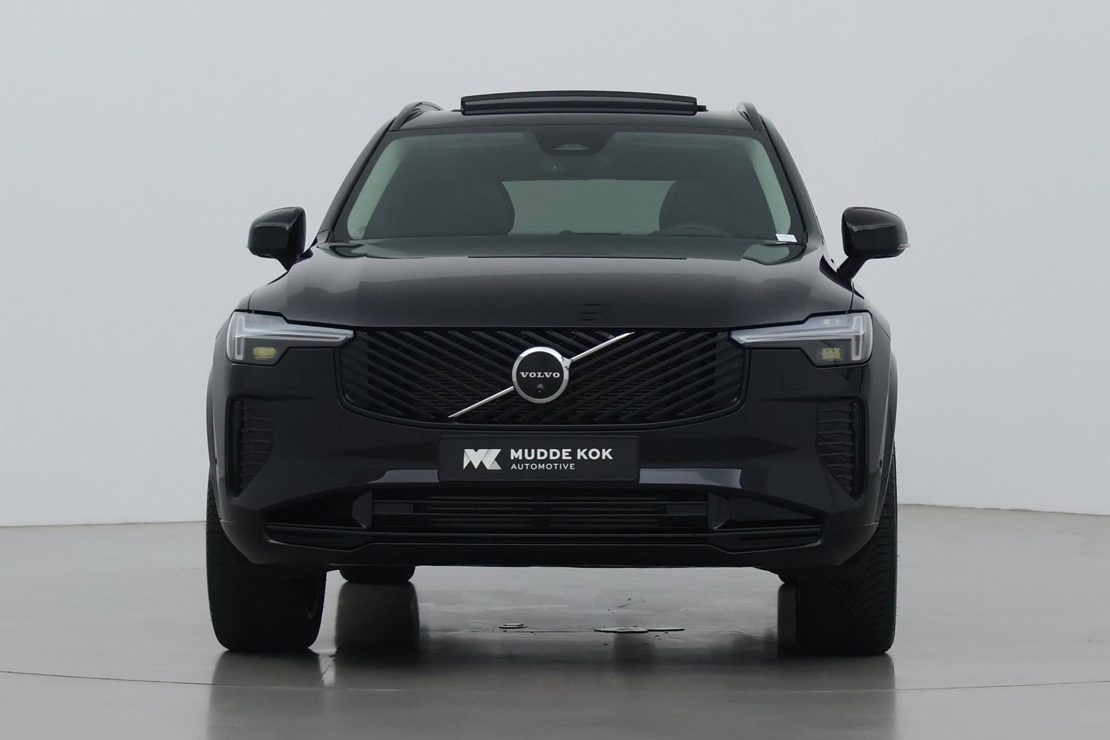 Volvo XC90 T8 Ultra Dark | Bowers&Wilkins | Stoelventilatie | Trekhaak | Panoramadak | 360° Camera | Massage | Head-Up | ACC
