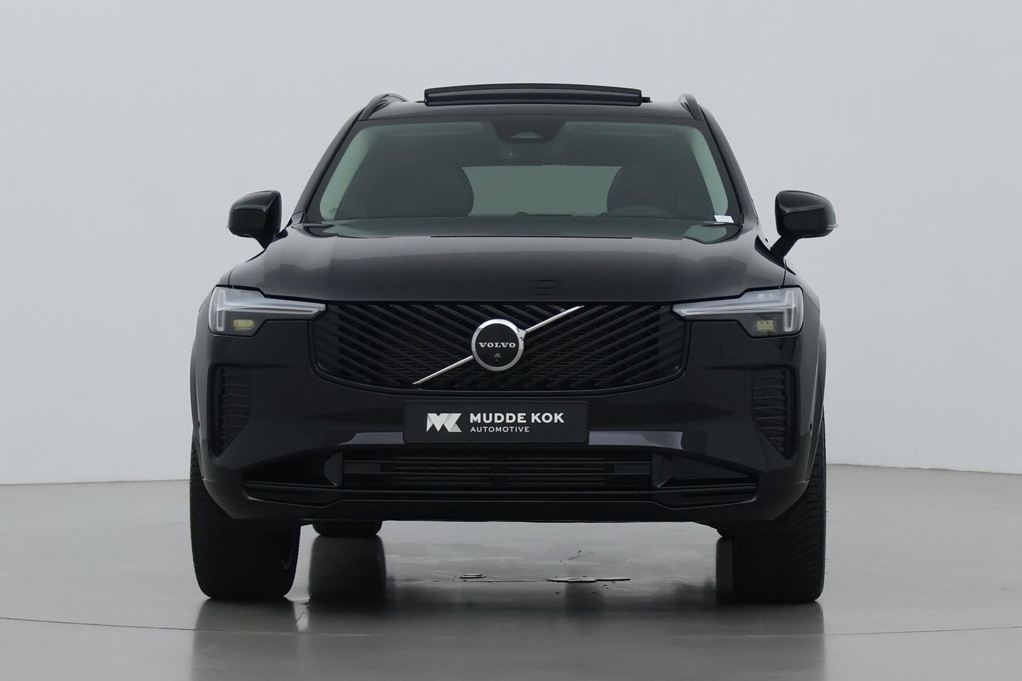 Volvo XC90 T8 Ultra Dark | Bowers&Wilkins | Stoelventilatie | Trekhaak | Panoramadak | 360° Camera | Massage | Head-Up | ACC