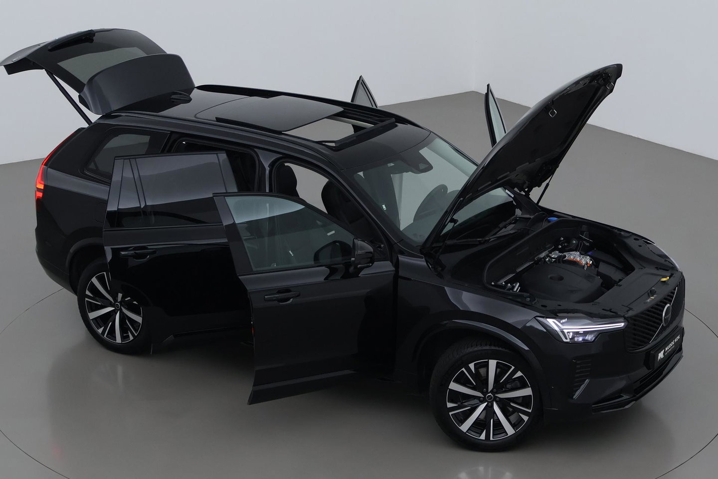 Volvo XC90 T8 Ultra Dark | Bowers&Wilkins | Stoelventilatie | Trekhaak | Panoramadak | 360° Camera | Massage | Head-Up | ACC