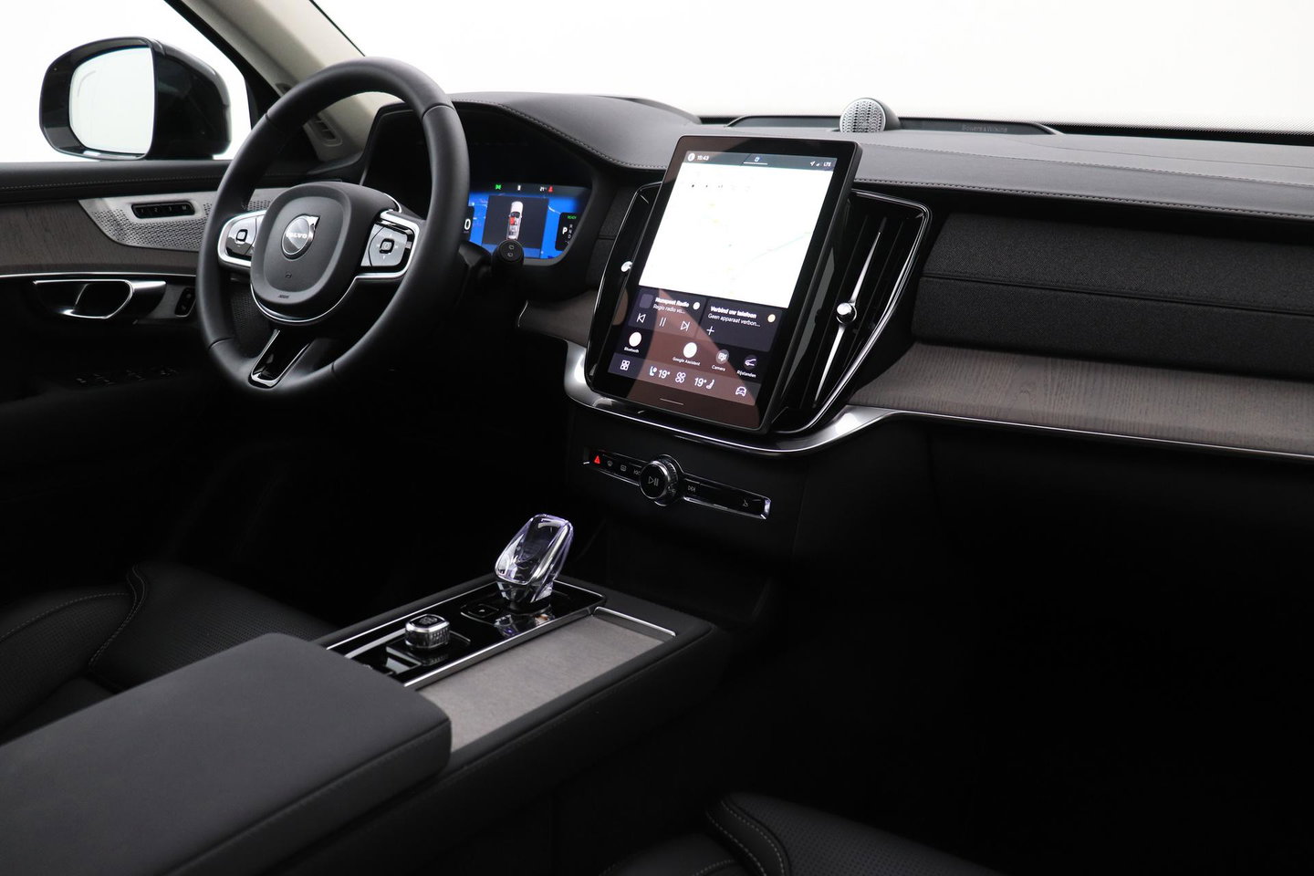Volvo XC90 T8 Ultra Dark | ACC | Trekhaak | Panoramadak | Bowers&Wilkins | 360° Camera | Massage | Head-Up | Stoelventilatie