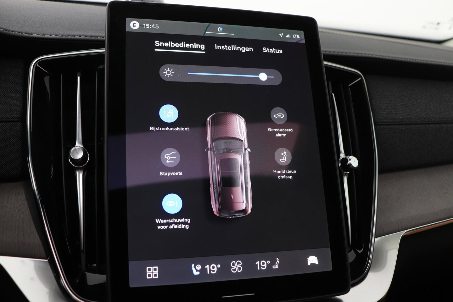 Volvo XC90 T8 Ultra Dark | ACC | Trekhaak | Panoramadak | Bowers&Wilkins | 360° Camera | Massage | Head-Up | Stoelventilatie