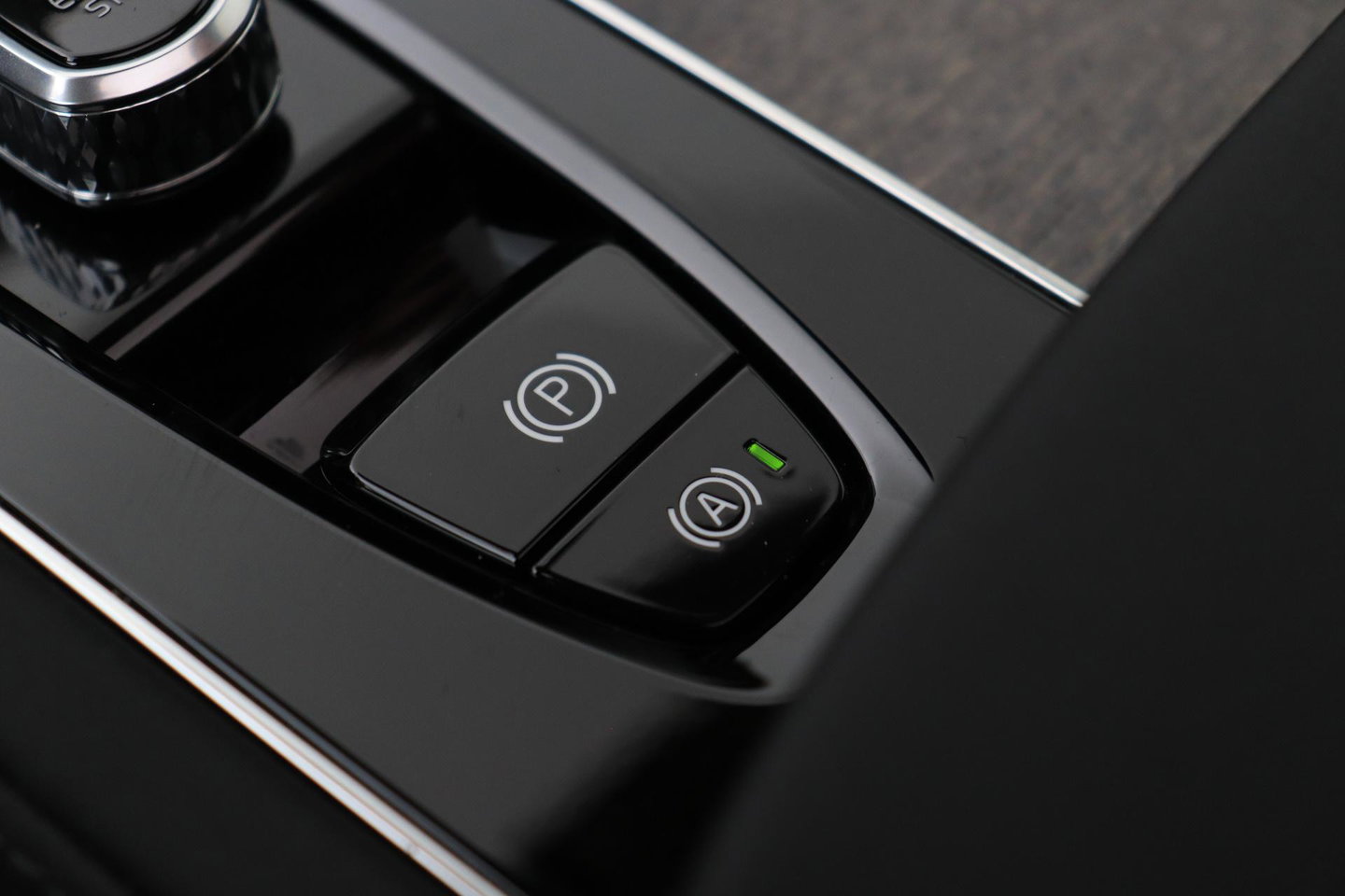 Volvo XC90 T8 Ultra Dark | ACC | Trekhaak | Panoramadak | Bowers&Wilkins | 360° Camera | Massage | Head-Up | Stoelventilatie