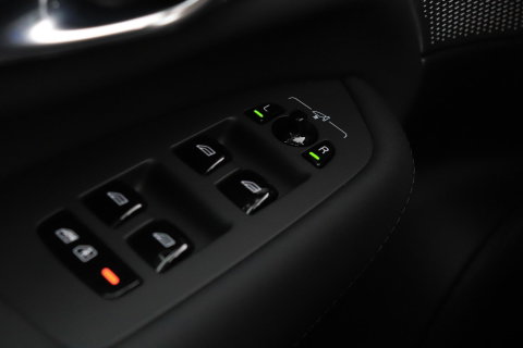 Volvo XC90 T8 Ultra Dark | ACC | Trekhaak | Panoramadak | Bowers&Wilkins | 360° Camera | Massage | Head-Up | Stoelventilatie