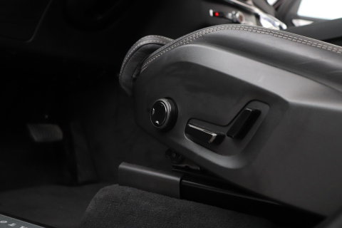 Volvo XC90 T8 Ultra Dark | ACC | Trekhaak | Panoramadak | Bowers&Wilkins | 360° Camera | Massage | Head-Up | Stoelventilatie