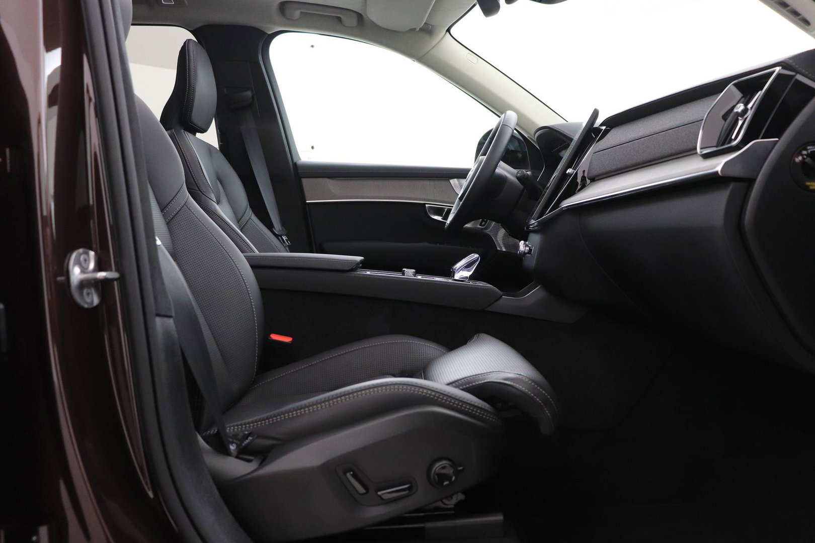 Volvo XC90 T8 Ultra Dark | ACC | Trekhaak | Panoramadak | Bowers&Wilkins | 360° Camera | Massage | Head-Up | Stoelventilatie