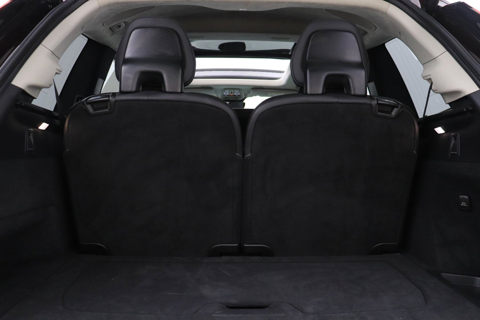 Volvo XC90 T8 Ultra Dark | ACC | Trekhaak | Panoramadak | Bowers&Wilkins | 360° Camera | Massage | Head-Up | Stoelventilatie
