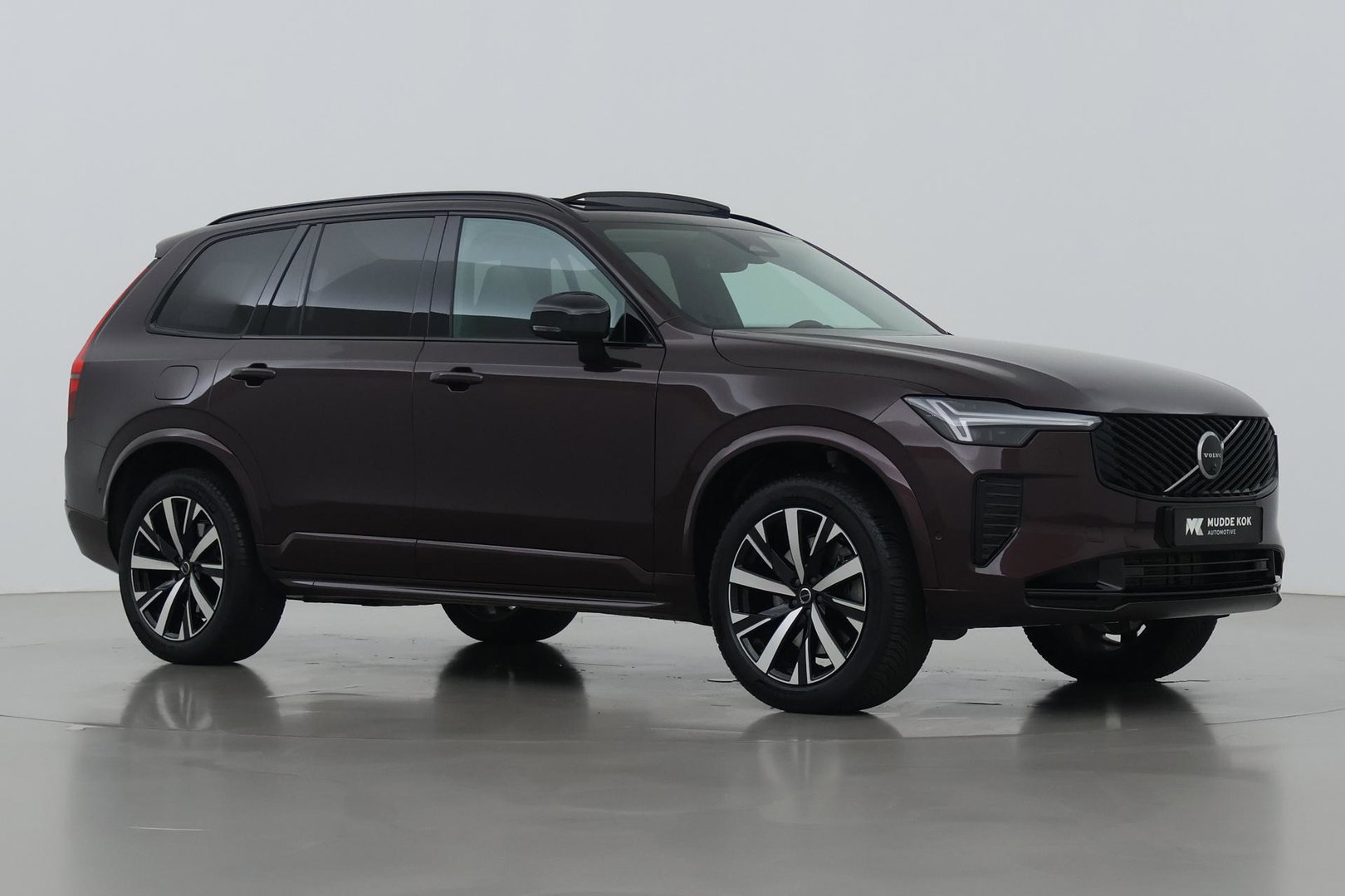 Volvo XC90 T8 Ultra Dark | ACC | Trekhaak | Panoramadak | Bowers&Wilkins | 360° Camera | Massage | Head-Up | Stoelventilatie