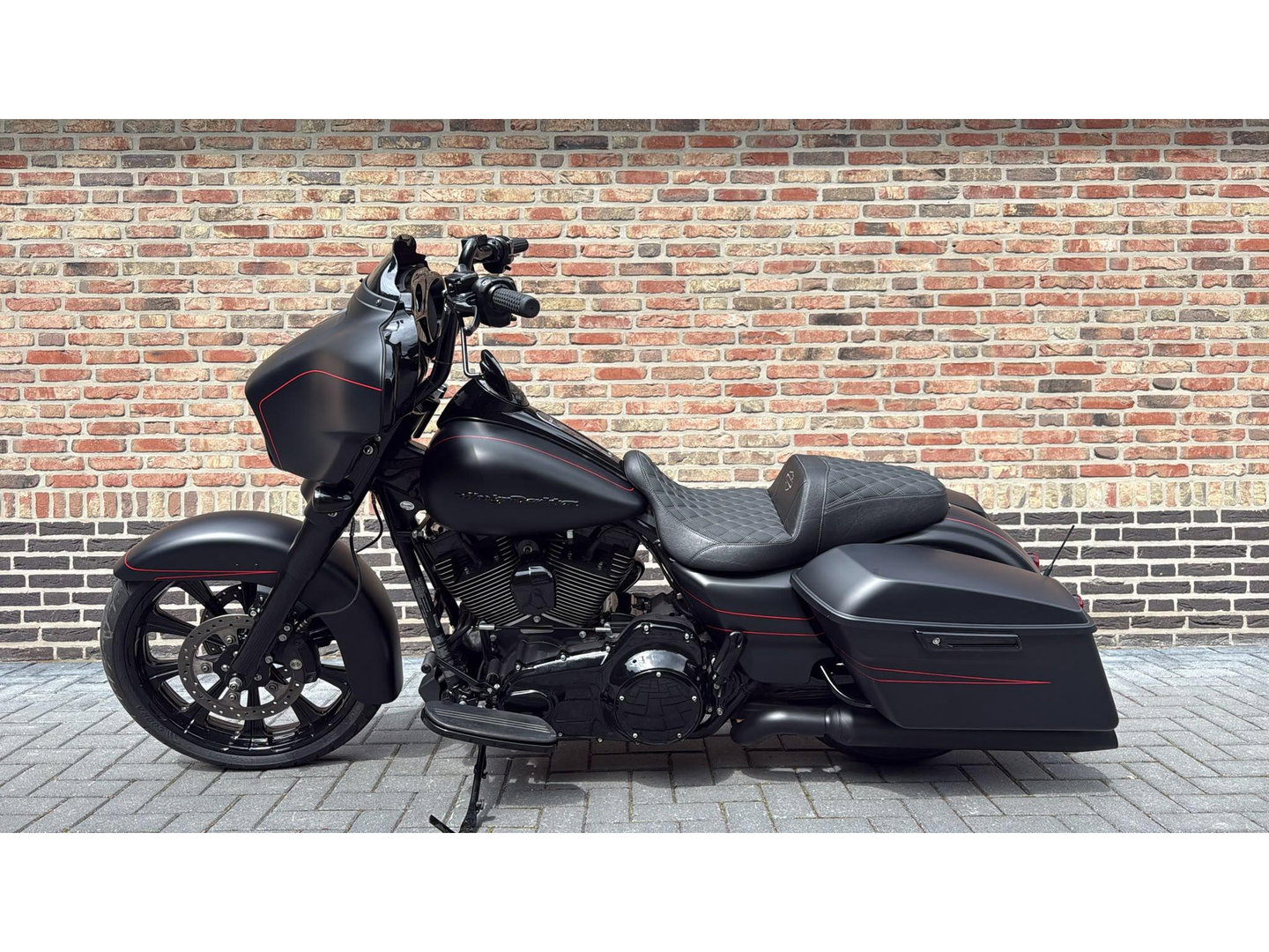 Harley Davidson 103 FLHX Street Glide 21INCH APE Mat Zwart Blackout Streetglide