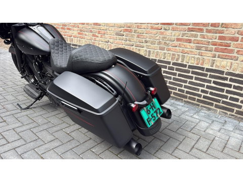 Harley Davidson 103 FLHX Street Glide 21INCH APE Mat Zwart Blackout Streetglide