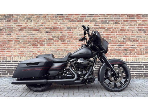 Harley Davidson 103 FLHX Street Glide 21INCH APE Mat Zwart Blackout Streetglide