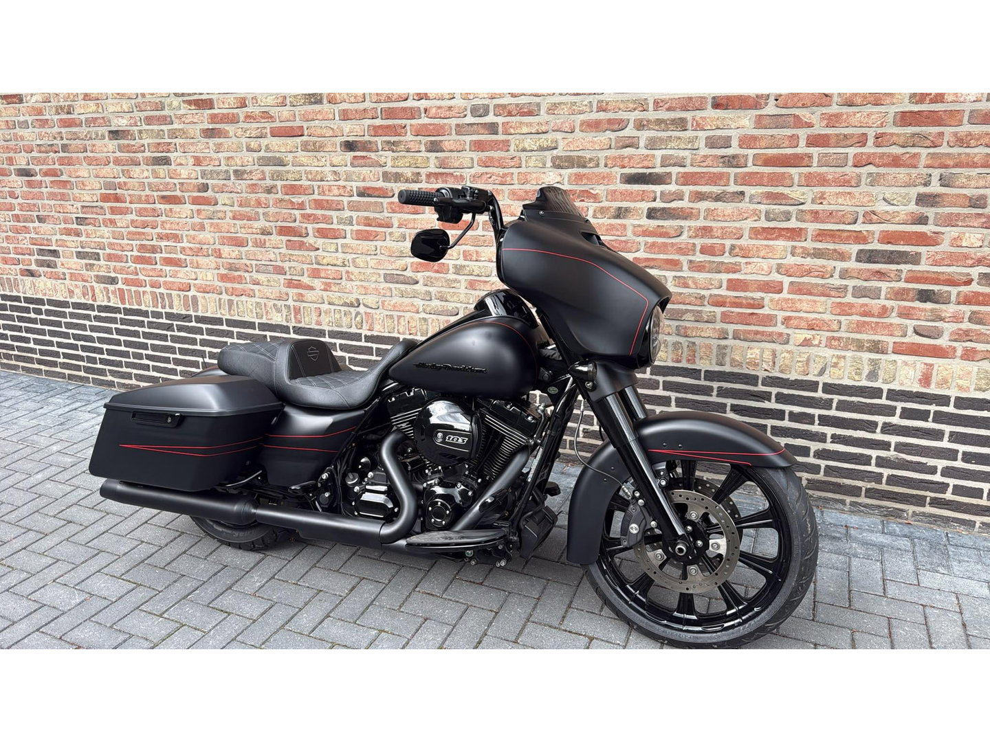 Harley Davidson 103 FLHX Street Glide 21INCH APE Mat Zwart Blackout Streetglide
