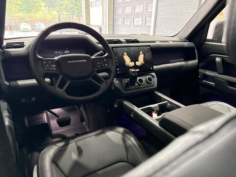 Land Rover Defender 110 P300e X-Dynamic HSE | Luchtvering | Stoelventilatie | Trekhaak | 360° Camera | Meridian | Stoel+Stuurverwarming | ACC