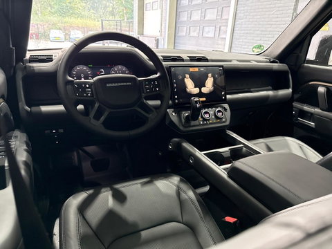Land Rover Defender 2.0 P300e 110 X-Dynamic HSE | Luchtvering | Trekhaak | Stoelventilatie | Panoramadak | 360° Camera | Koelkast | 22 Inch
