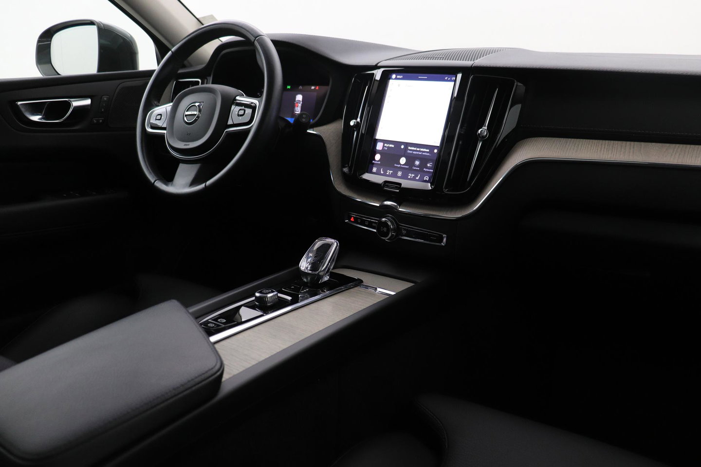 Volvo XC60 2.0 T6 Plug-in hybrid AWD Inscription | Long Range | Harman/Kardon | Panoramadak | Camera | Keyless | Memory | 19 Inch