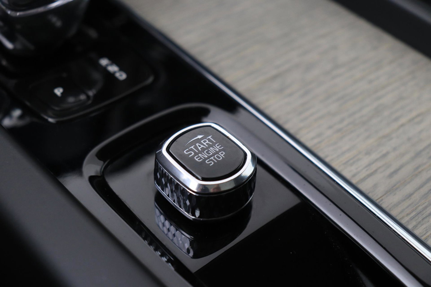 Volvo XC60 2.0 T6 Plug-in hybrid AWD Inscription | Long Range | Harman/Kardon | Panoramadak | Camera | Keyless | Memory | 19 Inch