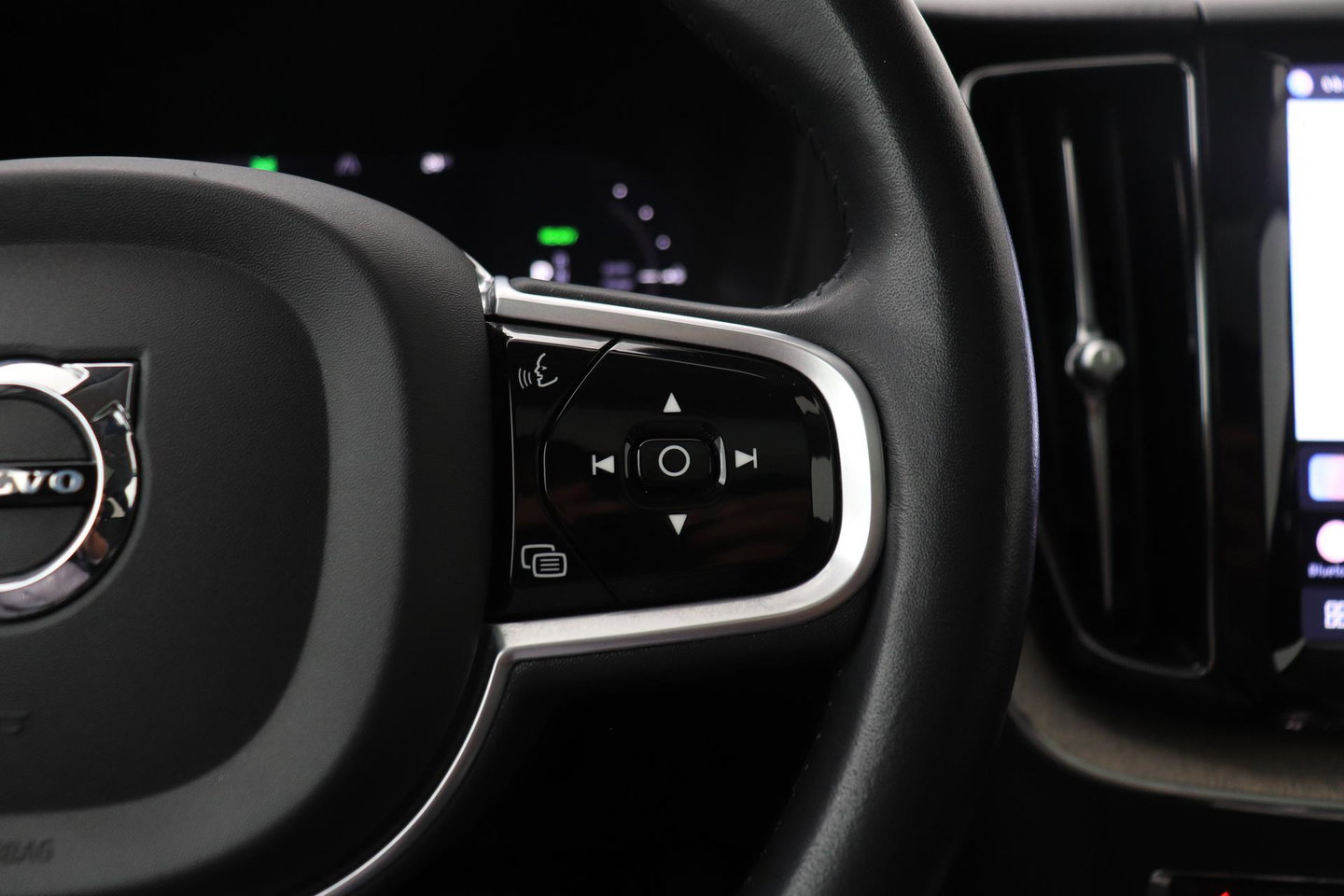 Volvo XC60 2.0 T6 Plug-in hybrid AWD Inscription | Long Range | Harman/Kardon | Panoramadak | Camera | Keyless | Memory | 19 Inch