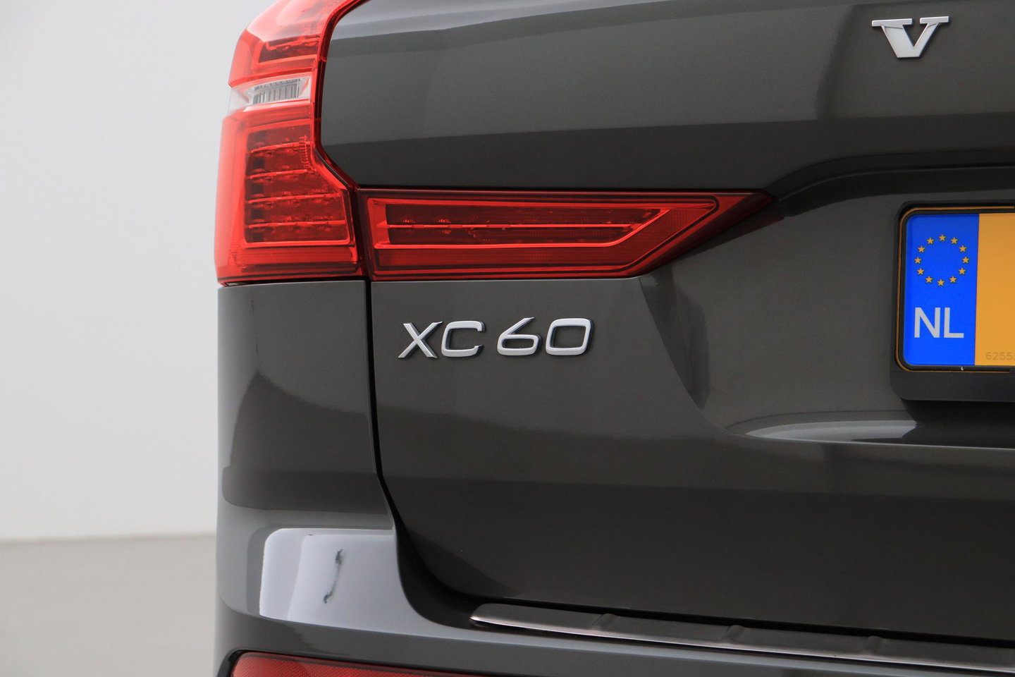 Volvo XC60 2.0 T6 Plug-in hybrid AWD Inscription | Long Range | Harman/Kardon | Panoramadak | Camera | Keyless | Memory | 19 Inch