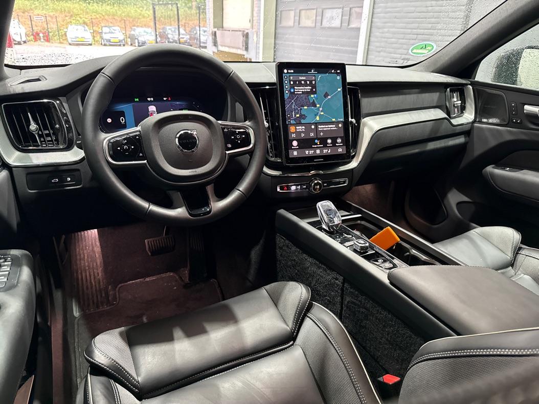 Volvo XC60 T6 Plus Black Edition | FACELIFT | Harman/Kardon | BLIS | 360° Camera | ACC | Pilot Assist | Stoel+Stuurverwarming