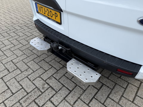 Ford Transit Custom 340 2.0 TDCI 130pk L2H1 Trend / vaste prijs rijklaar € 18.950 ex btw / lease vanaf € 319 / Sortimo ingerichte laadruimte / Victron omvormer / airco / cruise / dakdragers / trekhaak!
