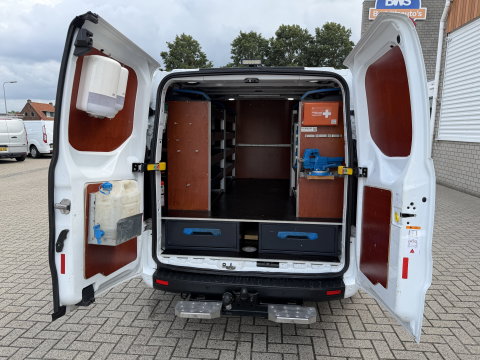 Ford Transit Custom 340 2.0 TDCI 130pk L2H1 Trend / vaste prijs rijklaar € 18.950 ex btw / lease vanaf € 319 / Sortimo ingerichte laadruimte / Victron omvormer / airco / cruise / dakdragers / trekhaak!