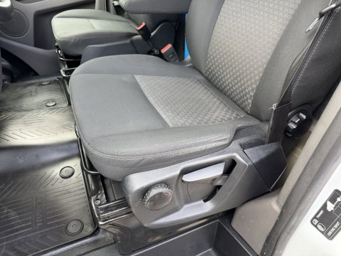Ford Transit Custom 340 2.0 TDCI 130pk L2H1 Trend / vaste prijs rijklaar € 18.950 ex btw / lease vanaf € 319 / Sortimo ingerichte laadruimte / Victron omvormer / airco / cruise / dakdragers / trekhaak!