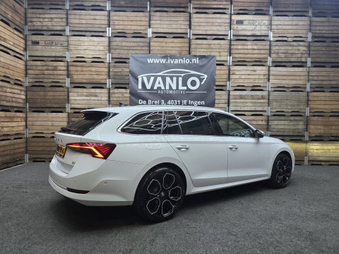 Škoda Octavia Combi 1.4 TSI iV PHEV Business Edition Plus Pano Leder Camera Navi 19"LM
