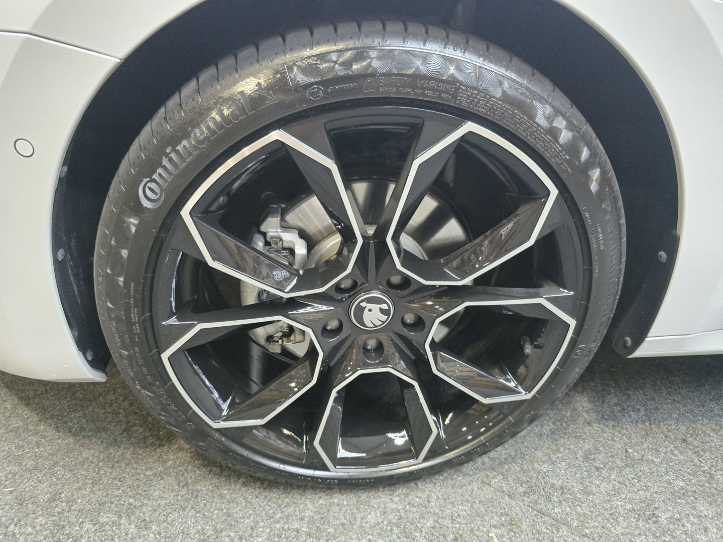Škoda Octavia Combi 1.4 TSI iV PHEV Business Edition Plus Pano Leder Camera Navi 19"LM