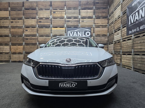 Škoda Octavia Combi 1.4 TSI iV PHEV Business Edition Plus Pano Leder Camera Navi 19"LM