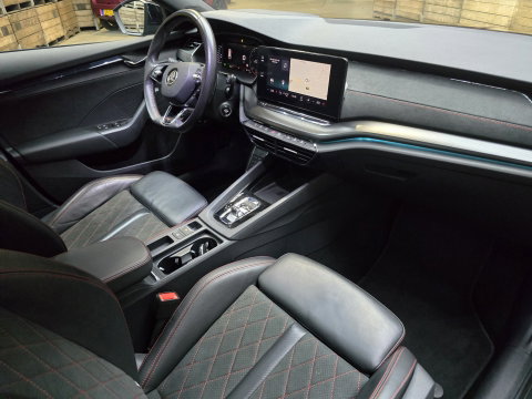 Škoda Octavia Combi RS 1.4 TSI iV PHEV RS + HuD Pano Camera Navi Mem 19"LM