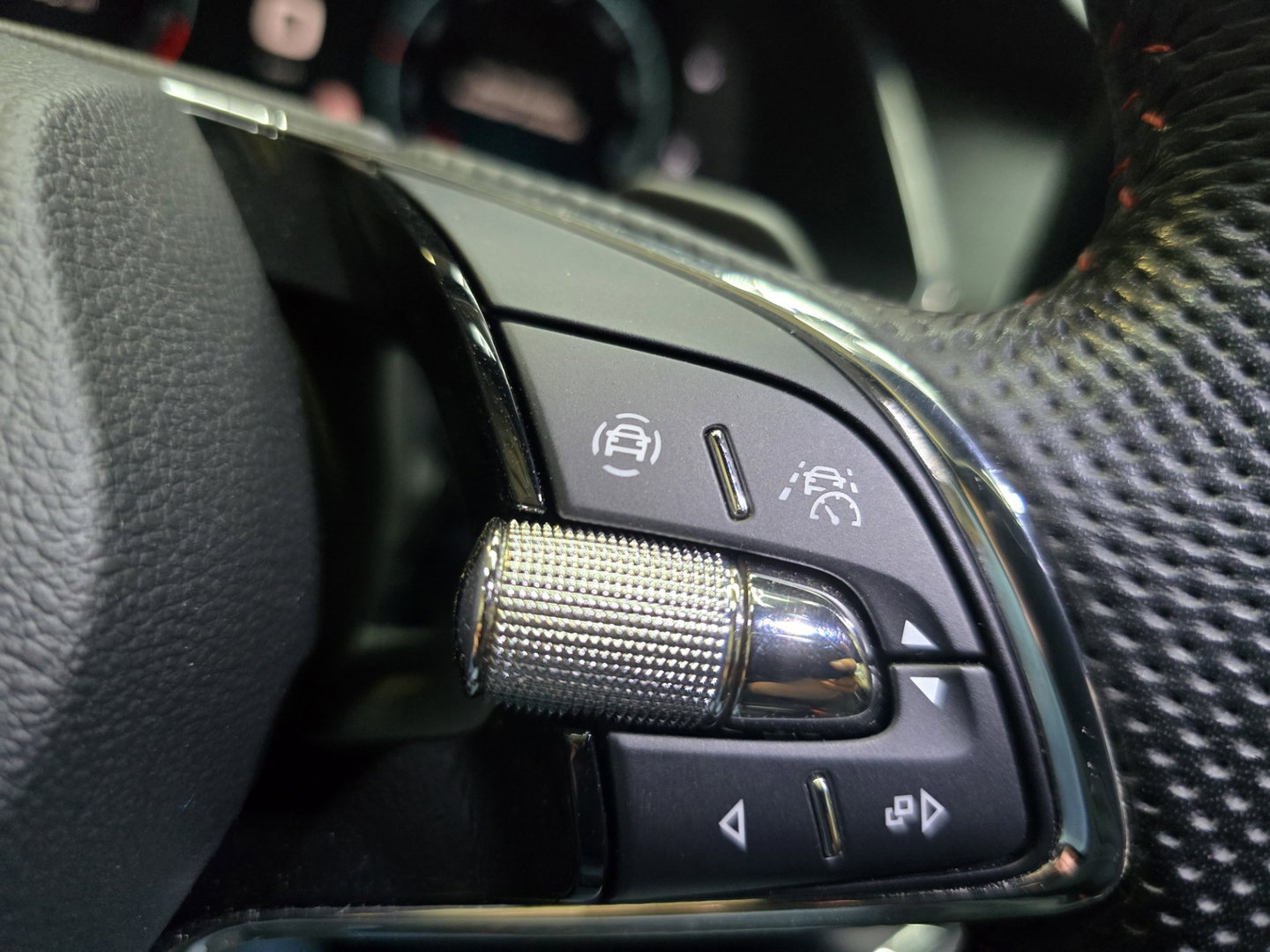 Škoda Octavia Combi RS 1.4 TSI iV PHEV RS + HuD Pano Camera Navi Mem 19"LM