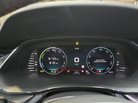 Škoda Octavia Combi RS 1.4 TSI iV PHEV RS + HuD Pano Camera Navi Mem 19"LM