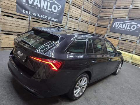 Škoda Octavia Combi RS 1.4 TSI iV PHEV RS + HuD Pano Camera Navi Mem 19"LM