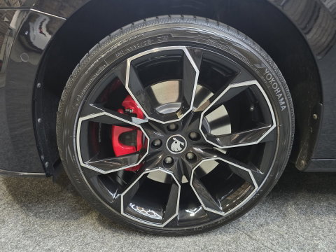 Škoda Octavia Combi RS 1.4 TSI iV PHEV RS + HuD Pano Camera Navi Mem 19"LM