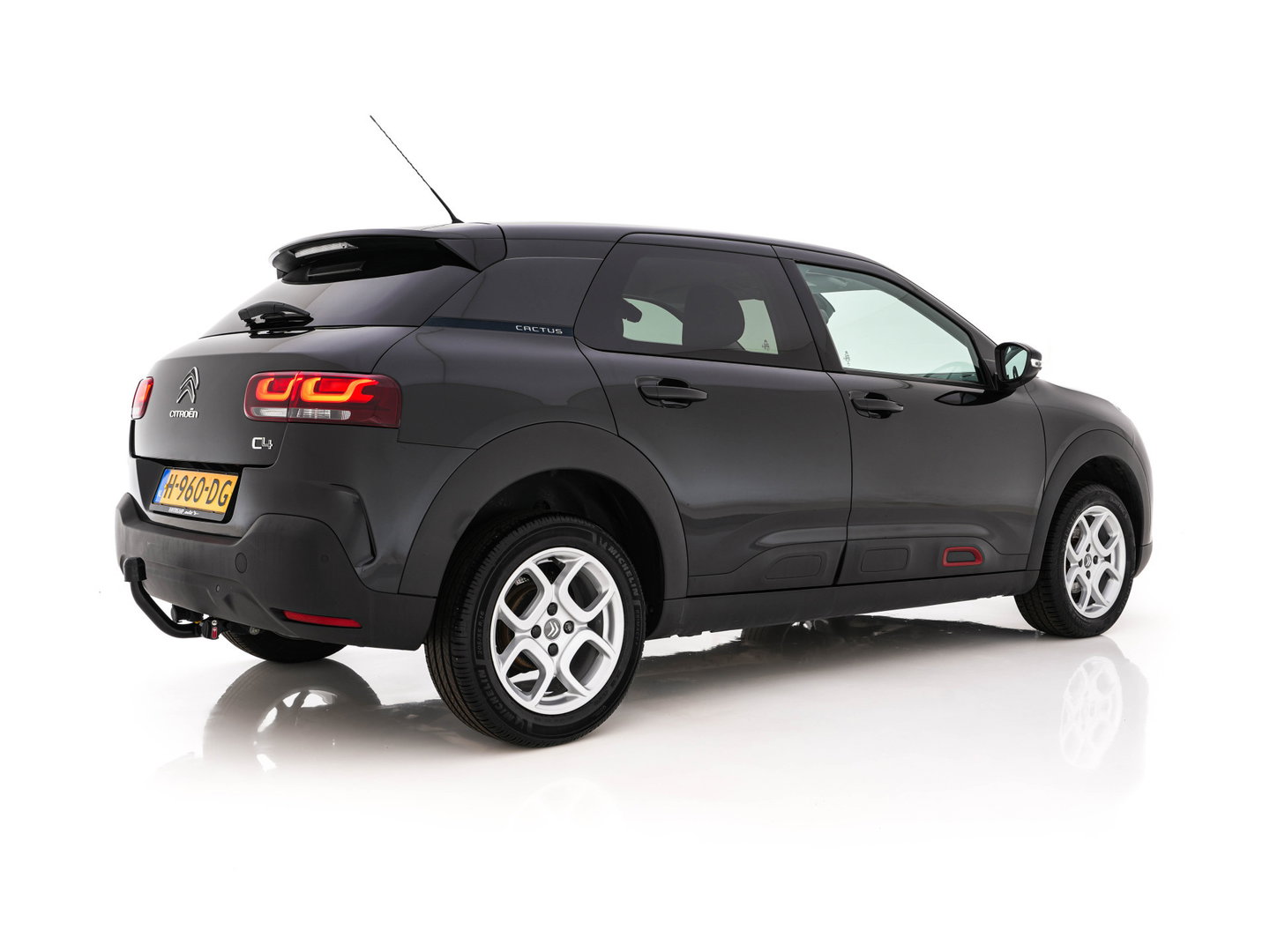 Citroën C4 Cactus 1.5 BlueHDi Business (INCL-BTW) *NAVI-FULLMAP | COMFORT-SEATS | PRIVACY-GLASS | DAB+ | ECC | PDC | CRUISE | CARPLAY | DIGI-COCKPIT | TOWBAR | 16''ALU*