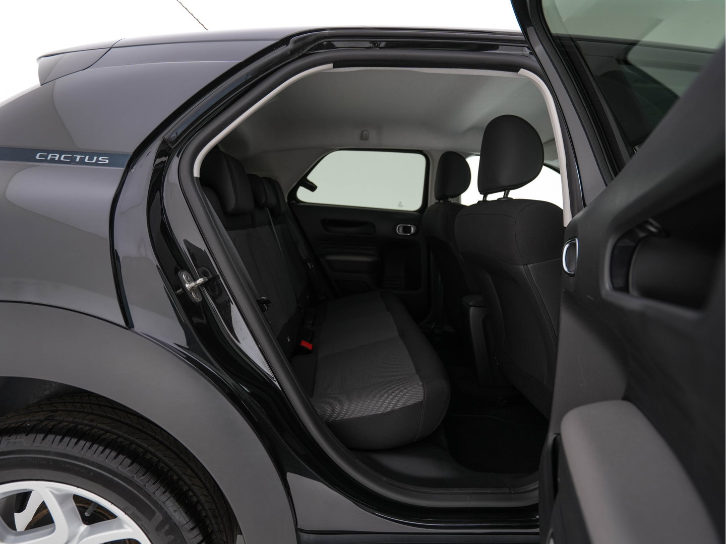 Citroën C4 Cactus 1.5 BlueHDi Business (INCL-BTW) *NAVI-FULLMAP | COMFORT-SEATS | PRIVACY-GLASS | DAB+ | ECC | PDC | CRUISE | CARPLAY | DIGI-COCKPIT | TOWBAR | 16''ALU*