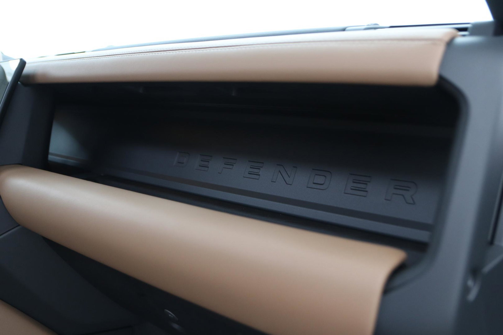 Land Rover Defender P300e 110 X-Dynamic HSE | HERITAGE 22 inch | Luchtvering | Stoelventilatie | Panoramadak | Trekhaak | 360° Camera | Head-Up | ACC