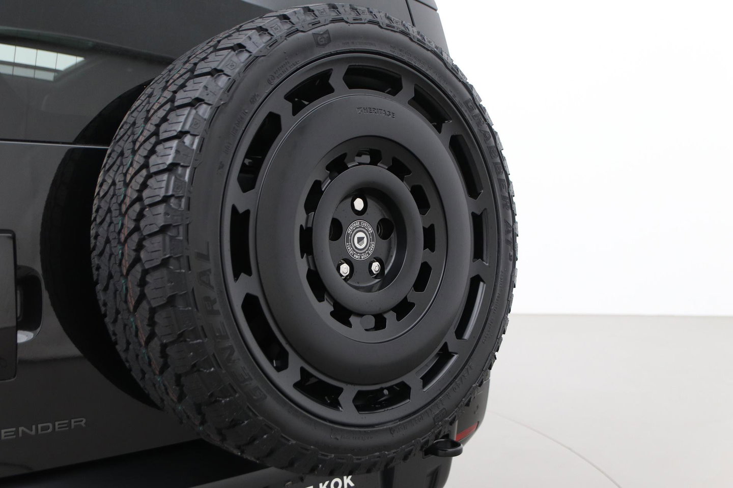 Land Rover Defender P300e 110 X-Dynamic HSE | HERITAGE 22 inch | Luchtvering | Stoelventilatie | Panoramadak | Trekhaak | 360° Camera | Head-Up | ACC