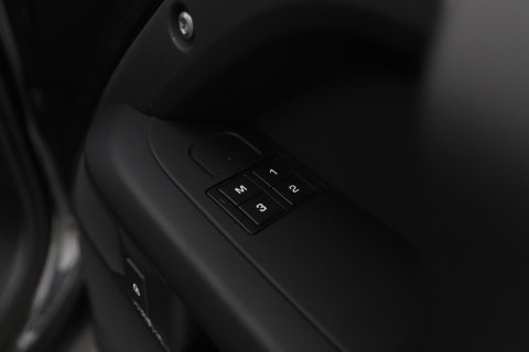 Land Rover Defender P300e 110 X-Dynamic HSE | HERITAGE 22 inch | ClearSight | Meridian Surround | Head-Up | ACC | Panoramadak | Trekhaak