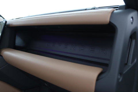 Land Rover Defender P300e 110 X-Dynamic HSE | HERITAGE 22 inch | ClearSight | Meridian Surround | Head-Up | ACC | Panoramadak | Trekhaak
