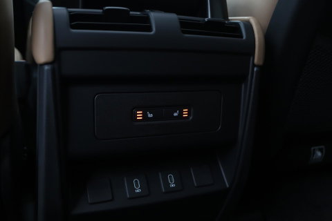 Land Rover Defender P300e 110 X-Dynamic HSE | HERITAGE 22 inch | ClearSight | Meridian Surround | Head-Up | ACC | Panoramadak | Trekhaak