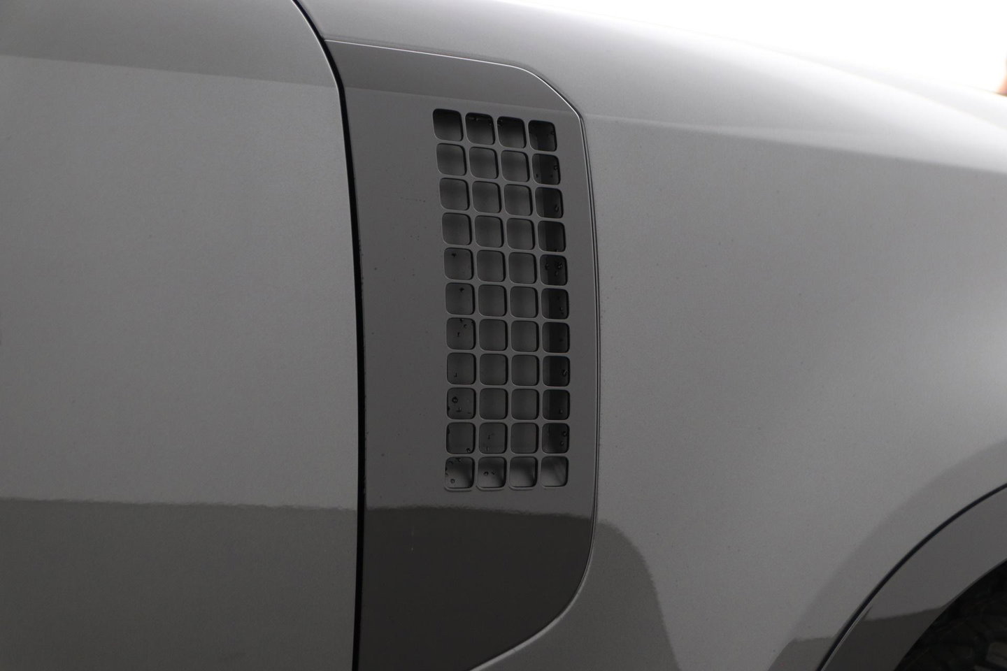 Land Rover Defender P300e 110 X-Dynamic HSE | HERITAGE 22 inch | ClearSight | Meridian Surround | Head-Up | ACC | Panoramadak | Trekhaak