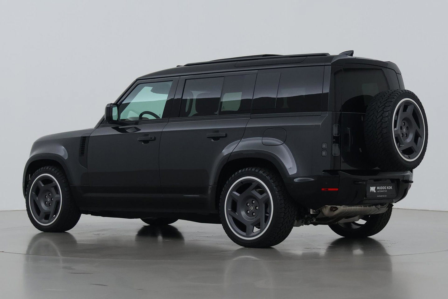 Land Rover Defender P300e 110 X-Dynamic HSE | HERITAGE 22 inch | ClearSight | Meridian Surround | Head-Up | ACC | Panoramadak | Trekhaak