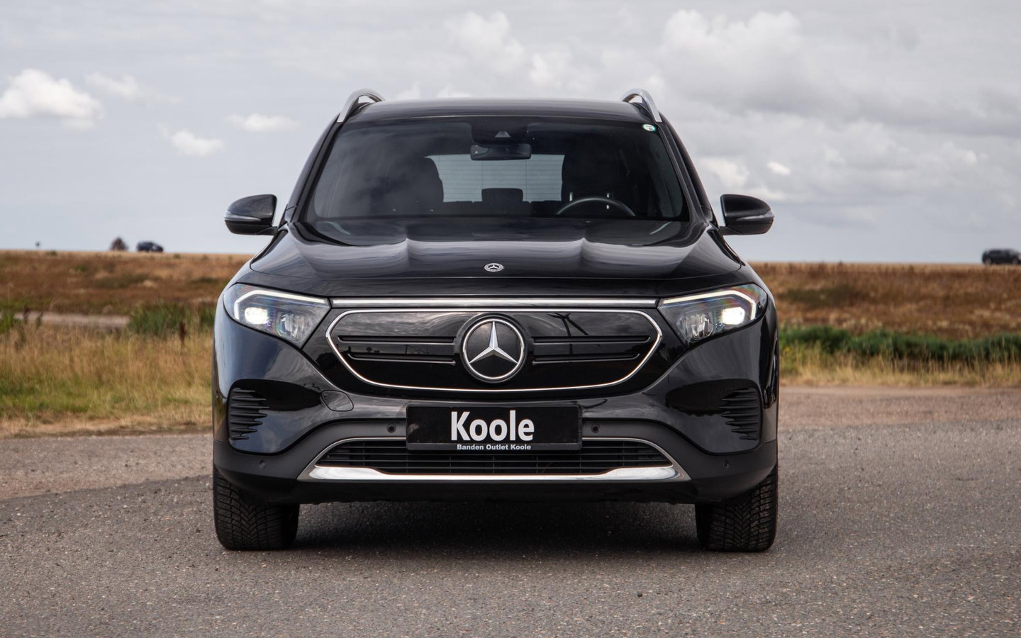 Mercedes-Benz EQB 300 4MATIC Luxury Line CARPLAY / CAMERA / SFEERVERLICHTING / LEER / STOELVERWARMING