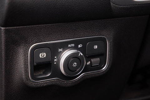 Mercedes-Benz EQB 300 4MATIC Luxury Line CARPLAY / CAMERA / SFEERVERLICHTING / LEER / STOELVERWARMING