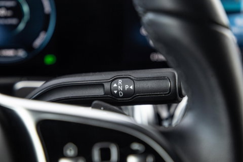 Mercedes-Benz EQB 300 4MATIC Luxury Line CARPLAY / CAMERA / SFEERVERLICHTING / LEER / STOELVERWARMING